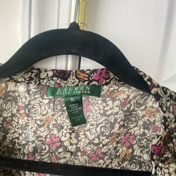 Lauren Ralph Lauren silk top. Size 1x - Picture 3 of 8